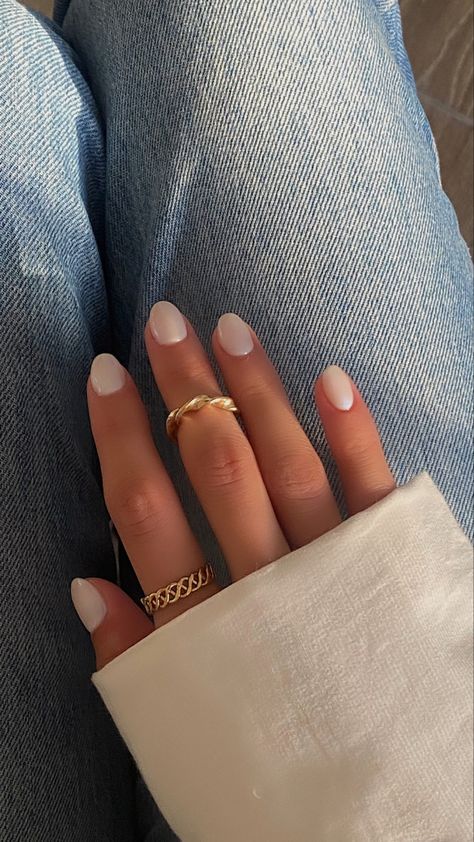 Classy Wedding Nails, Milky Pink Nails, Milky Pink, Smink Inspiration, Basic Nails, Cute Gel Nails, Round Nails, Nails 2024, Classy Wedding