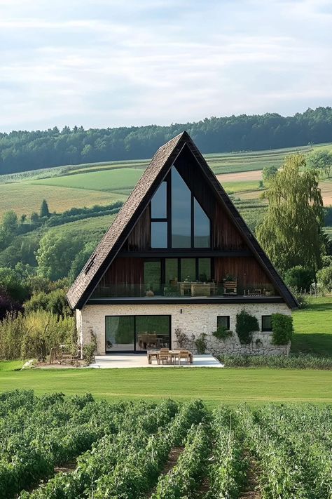 Property Aesthetic, Mountain Cabin Exterior, Chalet Aesthetic, Country Style Architecture, French Chalet, Chalet House, Sustainable House Design, Arched Cabin, Panoramic Windows