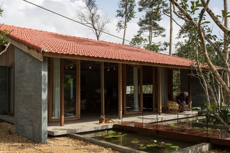 Gallery of Hachi Lily House / SILAA - 22 Living Room And Kitchen Design, Bali House, Tropical Architecture, Rest House, Architecture Model House, Swedish House, Tropical House, Timber House, Village House Design