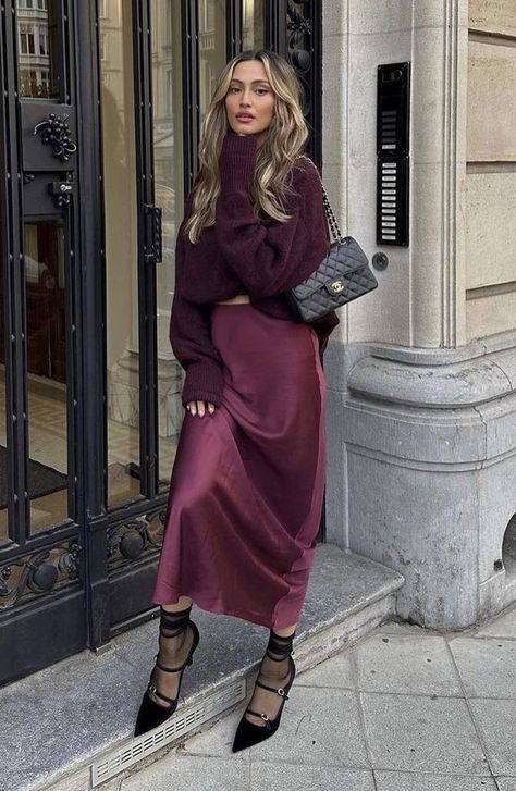 Burgandy Asethic, Silk Red Skirt Outfit, Burgundy Fashion Aesthetic, Burgundy Midi Skirt Outfit, Burgundy Skirt Outfit Ideas, Maroon Skirt Outfit Ideas, Burgundy Satin Skirt Outfit, Burgundy Aesthetic Outfit, Burgundy And Brown Outfit