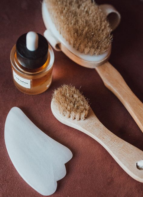 Ancient Beauty Rituals: Dry Brushing + Gua Sha - Glean & Glow Ancient Beauty Rituals, Hair Ritual, Benefits Of Dry Brushing, Increase Hair Growth, Old Vases, Beauty Rituals, Scalp Shampoo, Aroma Oil, Dry Brush