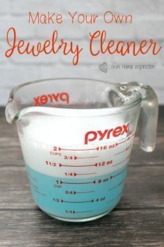 Diy Jewelry Cleaner, Homemade Jewelry Cleaner, Jewelry Cleaner Diy, How To Clean Silver, Homemade Cleaning Solutions, Deep Cleaning Tips, Household Cleaning Tips, Diy Cleaners, Cleaning Recipes