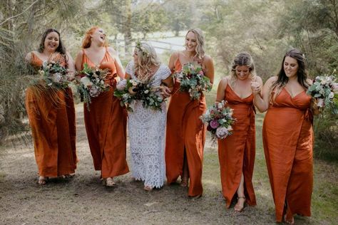 Linen Bridesmaids Dresses | The Top Bridesmaids Dress Trends for 2022 Linen Bridesmaid Dress, Summer Country Wedding, Lace Frocks, Gorgeous Bridesmaid Dresses, Summer Country, White Bridesmaid, Bridesmaid Inspiration, Black Bridesmaids, Yellow Bridesmaid Dresses