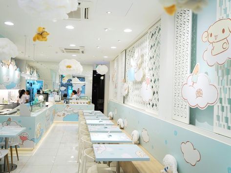 Kawaii Cafe Interior, Cute Cafe Design, Japanese Cafe Interior, Kawaii Cafe, Teen Bedroom Sets, Cafeteria Design, Cafe Exterior, Maid Cafe, Bubble Tea Shop