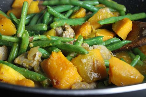 I can’t specify which region in the Philippines Kabocha Squash and String Beans originated from but it is a common home cooked Filipino dish, served with a side of rice, and fried fish or meat. It is one of my favorite home cooked meals! I had just moved to the US and was ready for ... Cook Squash, Kabocha Squash Recipe, Cultural Recipes, Filipino Recipe, String Beans, Kabocha Squash, Vegetable Dish, Crispy Pork, Filipino Dishes