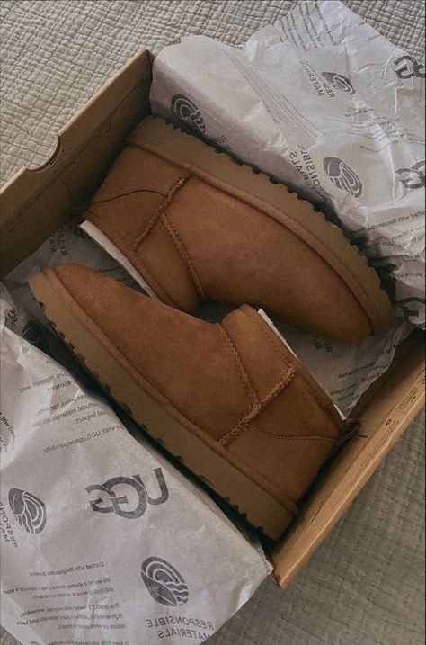 ugg ultra minis in the color chestnut in a shoe box Uggs Ultra Mini, Ugg Ultra Mini Boots, Ultra Minis, Ultra Mini Ugg, Ugg Ultra Mini, Chestnut Uggs, Shoes Ugg, Winter Fit, Aesthetic Fall