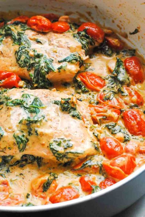 Salmon Spinach Recipes, Tuscan Butter, Tuscan Salmon Recipe, Creamy Salmon, Salmon Spinach, Garlic Spinach, Butter Salmon, Salmon Seasoning, Easy Salmon Recipes