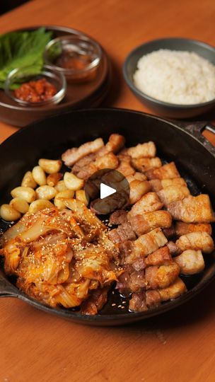 Pork Belly Stir Fry, Kimchi Ingredients, Fried Kimchi, Stir Fry Kimchi, Perilla Leaves, 7 Minutes, Pork Belly, Sesame Oil, Meat Dishes