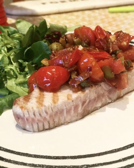 Tuna Stemperata (tomato, olives and capers) - The Tiny Italian Pasta With Aubergine, Fried Tuna, Tuna Steak Recipes, Capers Recipe, Caper Sauce, Tomato Risotto, Fresh Tuna, Baked Tomatoes, Tuna Steaks