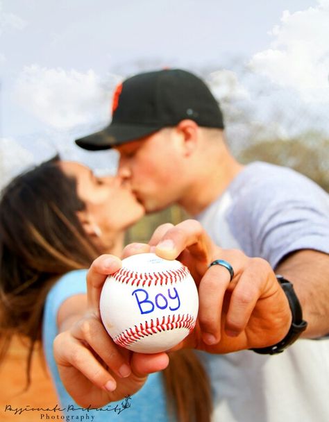 Baseball gender reveal photography, Norfolk Virginia- Passionate Portraits Photography https://www.facebook.com/pages/Passionate-Portraits-Photography/291812197517661 Baby Reveal Ideas To Parents, Gender Reveal Photo Shoot, Gender Reveal Pictures, Baseball Gender Reveal, Gender Reveal Photography, Pregnancy Gender, Baby Shower Pictures, Gender Reveal Photos, Shower Photography