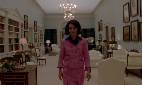 Jackie – [FILMGRAB] Jackie 2016, Movie Character Costumes, Greta Gerwig, First Ladies, Costume Store, Pink Suit, Jaco, Orange Is The New Black, High Society