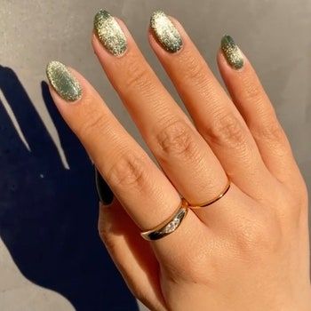 Velvet Nails, Nail Color Trends, Nude Nail Polish, Nail Colors Winter, Cat Eye Nails, Festival Nails, Manicures Designs, Minimalist Nails, Chrome Nails