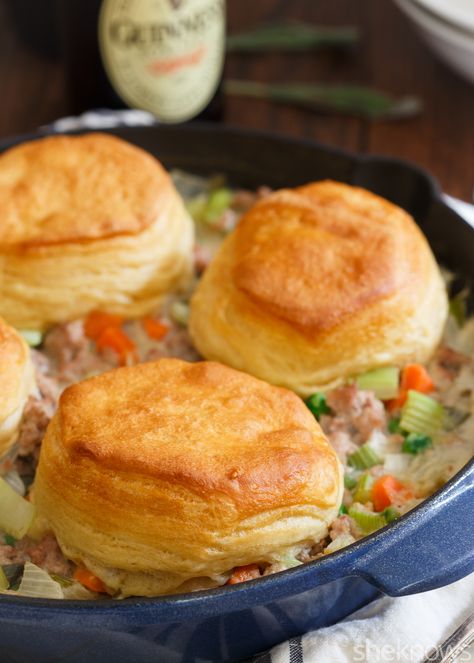 Ground Turkey Biscuit Recipes, Chicken Pot Pie With Ground Chicken, Ground Turkey Pot Pie Recipe Easy, Ground Turkey And Biscuits Recipes, Ground Chicken Pot Pie, Leftover Ground Turkey Recipes, Ground Turkey Pie, Ground Turkey Pot Pie, Skillet Biscuits