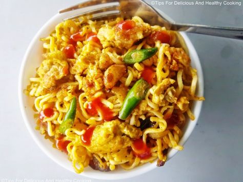 TIPS FOR DELICIOUS AND HEALTHY COOKING: Burnt Garlic Noodles With Scrambled Egg Recipe Easy Quick, Fast Breakfast, Fast Food Breakfast, Garlic Noodles, Scrambled Egg, Asian Noodles, Recipes Pasta, Breakfast Recipe, Scrambled Eggs