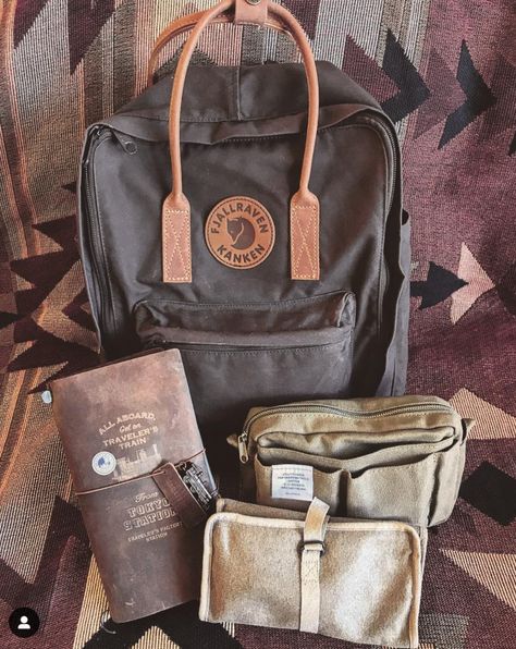 Mochila Fjallraven Kanken, Books And Tea, Kanken Classic, Fjällräven Kånken, Bag For School, Cute Backpacks, Backpack Bag, Kanken Backpack, Fjallraven Kanken