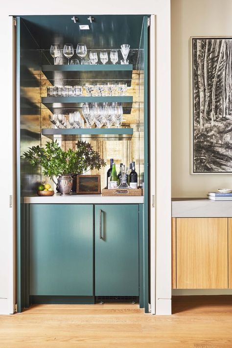 This teal colored home bar from House Beautiful is sure to stand out in any room. It is perfect for most any style decor. #homebar #homebardesign #drybarstyle #homebardecor Small Home Bar Ideas, Small Bars For Home, Closet Bar, Hidden Bar, Home Bar Design, Home Bar Designs, Bar Areas, Bar Ideas, Loft Spaces