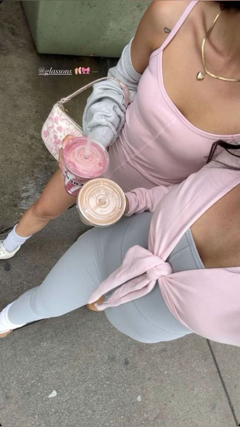 Pilates Outfit, Pink Pilates Princess, Look Rose, Pilates Training, Pretty Pink Princess, Pink Lifestyle, Pink Pilates, Pilates Princess, Pink Life