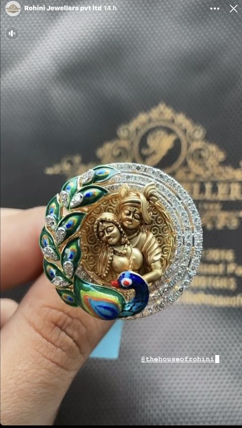 Radhakrishna Pendant Gold, Morpankh Jewellery, Peacock Jewellery Design, Polki Rings, Ruby Jewelry Ring, God Pendant, Simple Bridal Jewelry, Award Winning Jewelry, Diamond Pendants Designs