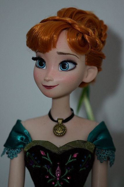 Disney Limited Edition Anna OOAk doll by Lulemee, via Flickr Princesa Ariel Disney, Disney Barbie Dolls, Disney Barbie, Frozen Dolls, Anna Doll, Disney Princess Dolls, Frozen Movie, Disney Elsa, Im A Barbie Girl