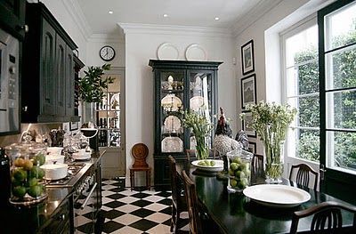 french kitchen- i love black and white checkered floors! Black And White Checkered Floor, New Yorker Loft, Checkered Floor, French Country Dining Room, Checkerboard Floor, Country Dining Rooms, French Country Dining, British Colonial Style, Interior Vintage