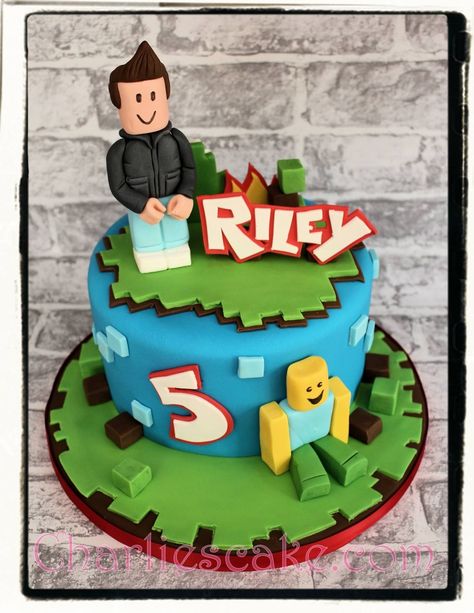 Simple Roblox Cake, Roblox Cakes, Roblox Birthday Cake, Roblox Cake, Roblox Birthday, Cupcake Cake Designs, Boy Birthday Cake, Special Cake, 11th Birthday