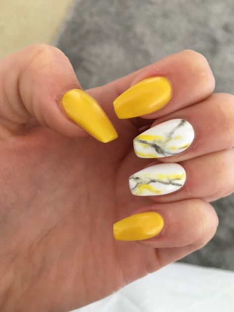 #yellow #yellownails #nails #nailart #naildesigns #marble Yellow Marble Nail Designs, Yellow Marble Nails, Marble Yellow Nails, Highlighter Yellow Nails Design, Highlight Yellow Nails, Orange And Yellow Marble Nails, Yellow Nail Art, Yellow Nails Design, Art Tutorial