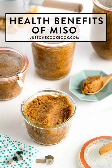 Miso Soup Benefits, Miso Benefits, Sushi Meals, Benefits Of Miso, Miso Paste Recipes, Miso Recipes, Gut Recipes, Improving Digestion, Miso Recipe