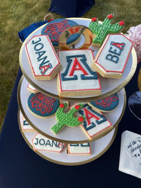 University Of Arizona Graduation Party, Arizona Cookies, U Of Arizona, Grad Decorations, College Grad Party, Graduation Party Diy, Grad Cap Designs, 18th Bday, Harvard Business