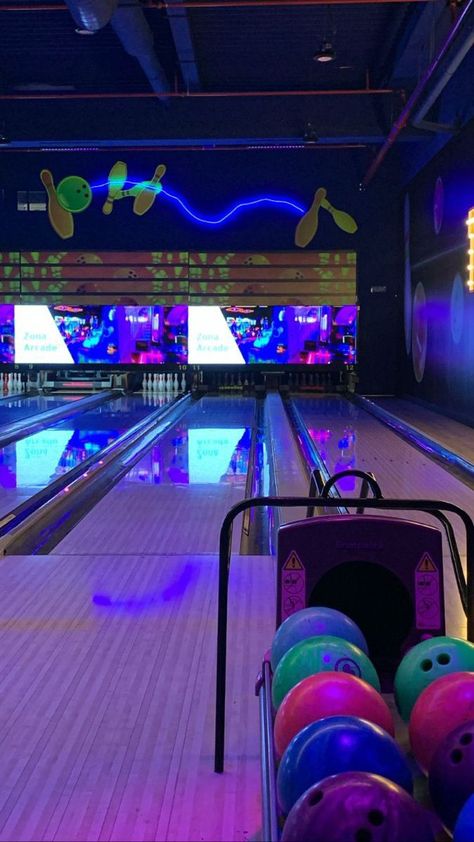 Bowling Fake Story, Pov Picture Ideas, Boliche Aesthetic, Bowling Story, Bowling Aesthetic, Fake Story Instagram, Snap Streak Ideas Easy, Cute Date Ideas, Summer Plans