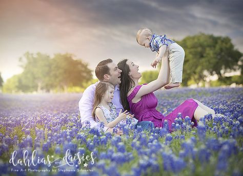 Family Bluebonnet Pictures, Spring Family Pictures, Spring Family, Blue Bonnets, Family Photo Sessions, Family Pictures, Family Photoshoot, Family Photographer, Dallas