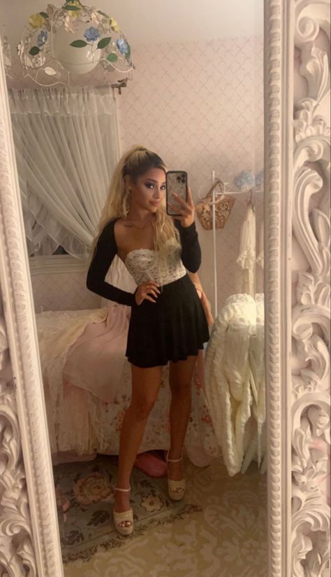 Gabi Outfits, Gabi Demartino Outfits, Gabriella Demartino, Light Feminine, Gabi Demartino, Bleach Blonde Hair, Girl Y2k, Cozy Winter Outfits, Camera Roll Dump