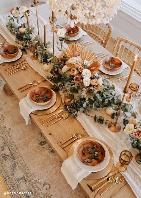 10 chic rustic wedding ideas eucalyptus centerpiece Fall Wedding Tables, Terracotta Wedding, Thanksgiving Tablescape, Tafel Decor, Tablescape Ideas, Eucalyptus Garland, Thanksgiving Table Settings, Thanksgiving Tablescapes, Fall Dinner