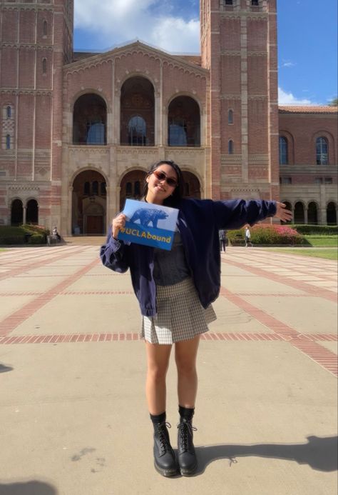 Ucla Vision Board, Ucla Acceptance Letter, College Acceptance Aesthetic, Ucla Aesthetics, College Manifestations, Academia Barbie, Ucla College, Ucla University, California University