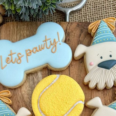 Andre Cookies on Instagram: "Let’s pawty set!  I want to do it again!  #cookie #cookieoftheday #decoratedcookies #letspawty #letspawtycookies #dogcookies #ediblefavors #cookieart #galletas #galletasdecoradas #galletasguatemala" Lets Pawty, Edible Favors, Cookie Time, Dog Cookies, Do It Again, Cookie Art, Birthday Cookies, Cake Cookies, Cookie Decorating