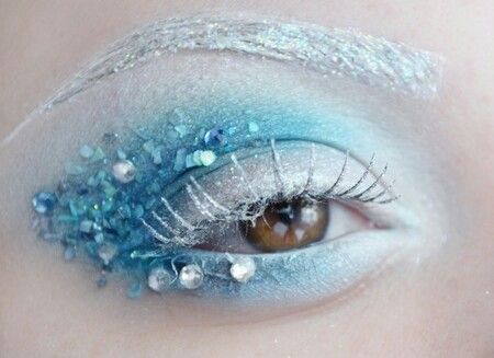 Ice Queen Ice Queen Costume, Ice Queen Makeup, Wonderland Makeup, Fantasy Make-up, Queen Makeup, Fairy Makeup, Winter Makeup, Fantasy Hair, Ice Princess