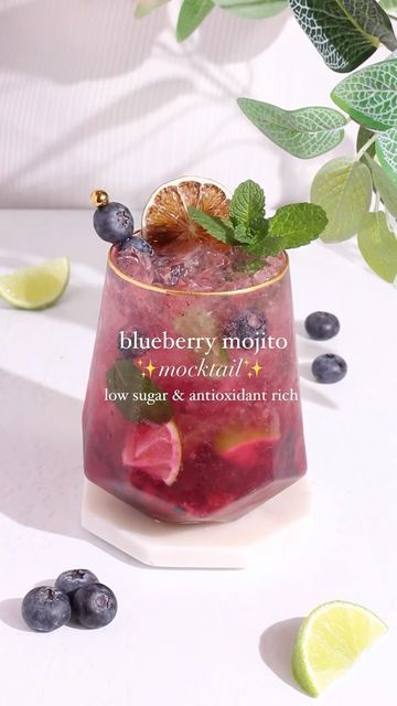 Using Blueberries, Ginger Kombucha, Monkfruit Sweetener, Raspberry Mojito, Blueberry Mojito, Mojito Mocktail, Mocktail Recipes, Soda Water, Honey Syrup