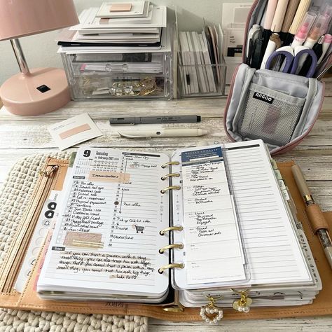 Melinda on Instagram: “Managed to get a few things checked off and will work on more this evening. I hope everyone is having a happy productive Tuesday! Also on a…” Case Management Organization, Community Manager Aesthetic, Filofax Inspiration, Binder Journal, Franklin Planner, Organised Life, Planner Quotes, Binder Journals, Creative Planner