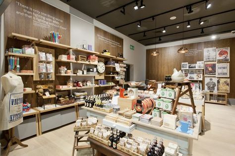 8 of the Best Museum Shops in London Gift Shop Interiors, Museum Branding, Shops In London, Museum Of Childhood, Museum Interior, Souvenir Store, Museum Gift Shop, Visual Merchandising Displays, Museum Store