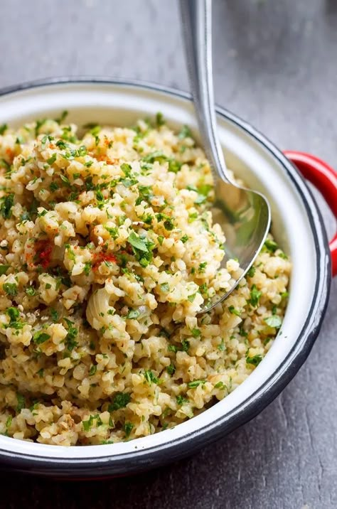 Garlic Butter Bulgur Risotto Bulgar Recipes, Bulgur Wheat Recipes, Filet Mignon Chorizo, Bbq Side Dish Recipes, Bulgur Recipes, Boneless Pork Chop Recipes, Easy Vegetable Side Dishes, Bbq Side Dishes, Wheat Recipes