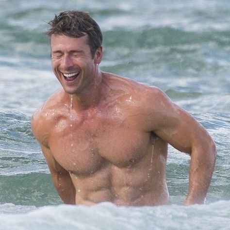 Glen Powell Shirtless Pics, Jake Seresin, Glenn Powell, Glen Powell, Male Actors, Dear Future Husband, Hottest Guy Ever, Hot Actors, Cute Celebrity Guys