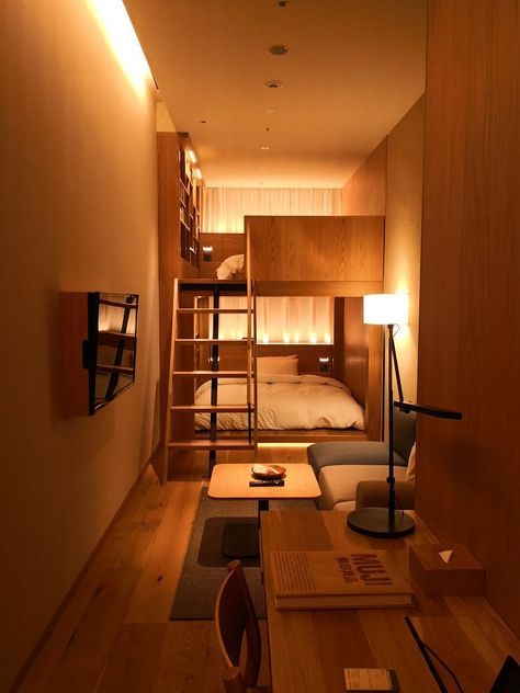 Tiny Room Ideas Bedrooms For Two, Hostel Room Ideas, Room Decor Hostel, Hostel Decor, Hostel Room Makeover, Muji Hotel, Small Room Makeover, Tiny Loft, Hostels Design