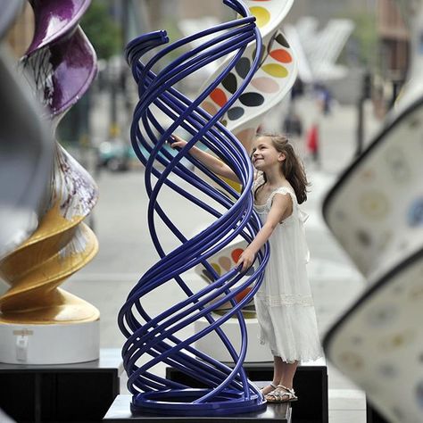 Dna Sculpture, Jane Lewis, Dna Art, Furniture Graphic, Zaha Hadid Design, Zaha Hadid Architects, Double Helix, Art Science, Medical Research