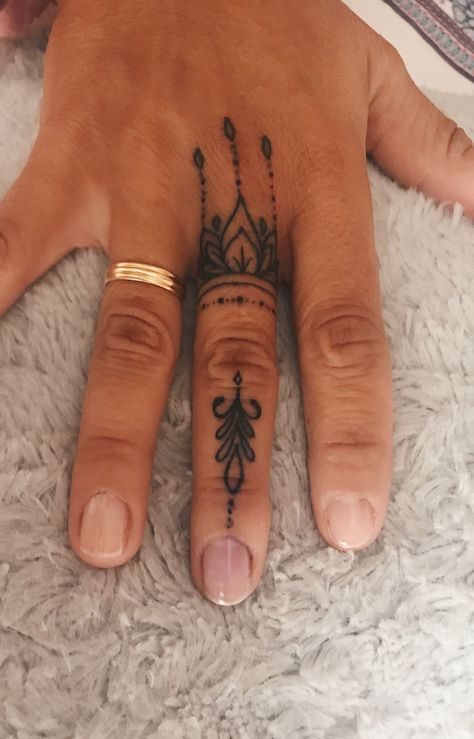 Cuticle Tattoos, Hand Palm Tattoos, Mandala Hand Tattoos, Key Tattoos, Finger Tattoo For Women, Hand And Finger Tattoos, Boho Tattoos, Skeleton Hand Tattoo, Pretty Hand Tattoos