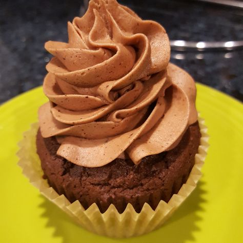 Mexican Frosting Recipe, Mexican Chocolate Frosting, Pink Sugar Cookie Recipe, Chocolate Frosting Recipe, Cupcake Frosting Recipes, Spicy Chocolate, Icing Recipes, Chocolate Frosting Recipes, Mexican Chocolate