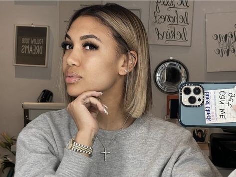 Paige Hurd, Blonde Highlights Bob, Diy Hair Wig, Sunkissed Skin, Short Sassy Hair, Dyed Natural Hair, Honey Blonde Hair, Sassy Hair, Natural Hair Styles Easy