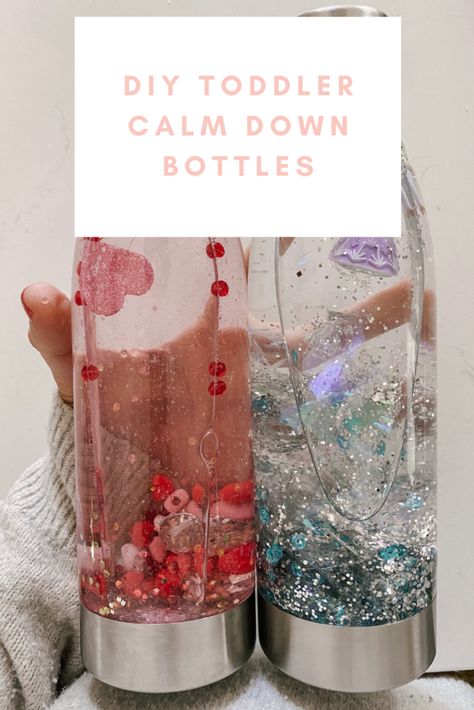 DIY Calm Down Bottles - The Mama Notes Calming Bottle, Calming Jar, Sensory Water, Calm Down Jar, Calm Down Bottle, Bottles Diy, Calm Down Corner, Sensory Crafts, Montessori Toddler Activities