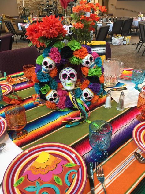 Day of the Dead/Coco Themed Tablescape Mexico Themed Quinceanera, Coco Themed Quinceanera, Day Of The Dead Quinceanera Theme, Fiesta Night, Day Of The Dead Party, Halloween Idea, Party 2023, Table Dressing, Dinner Party Themes