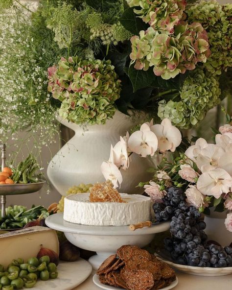 Wedding • Instagram Medditeranean Style Wedding, Family Style Wedding Dinner, Ralph Lauren Wedding, Wedding Buffet Table Decor, Garden Party Event, Floral Tablescape, Wedding Food Table, Floral Aesthetics, Buffet Decor