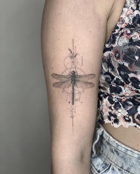 Fineline Butterfly, Dragonfly Tattoo Design, Dragonfly Tattoo, Line Art Tattoos, Dainty Tattoos, Dream Tattoos, Elegant Tattoos, Hand Tattoo, Simplistic Tattoos