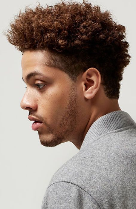 35 Awesome Afro Hairstyles for Men Afro Look, Afro Hairstyles Men, Popular Short Haircuts, Short Afro Hairstyles, Afro Men, Short Afro, Pelo Afro, Black Men Hairstyles, Corte De Cabelo Masculino